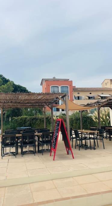 Proche St Tropez Refait A Neuf Bord De Plage Et Piscine 코골렝 외부 사진